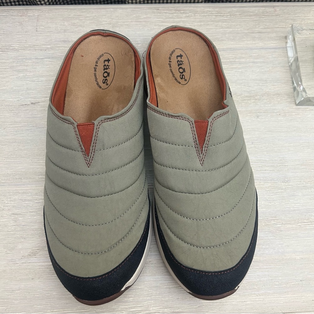 Taos Footwear women’s Slip-On Loafers - Olive and Navy